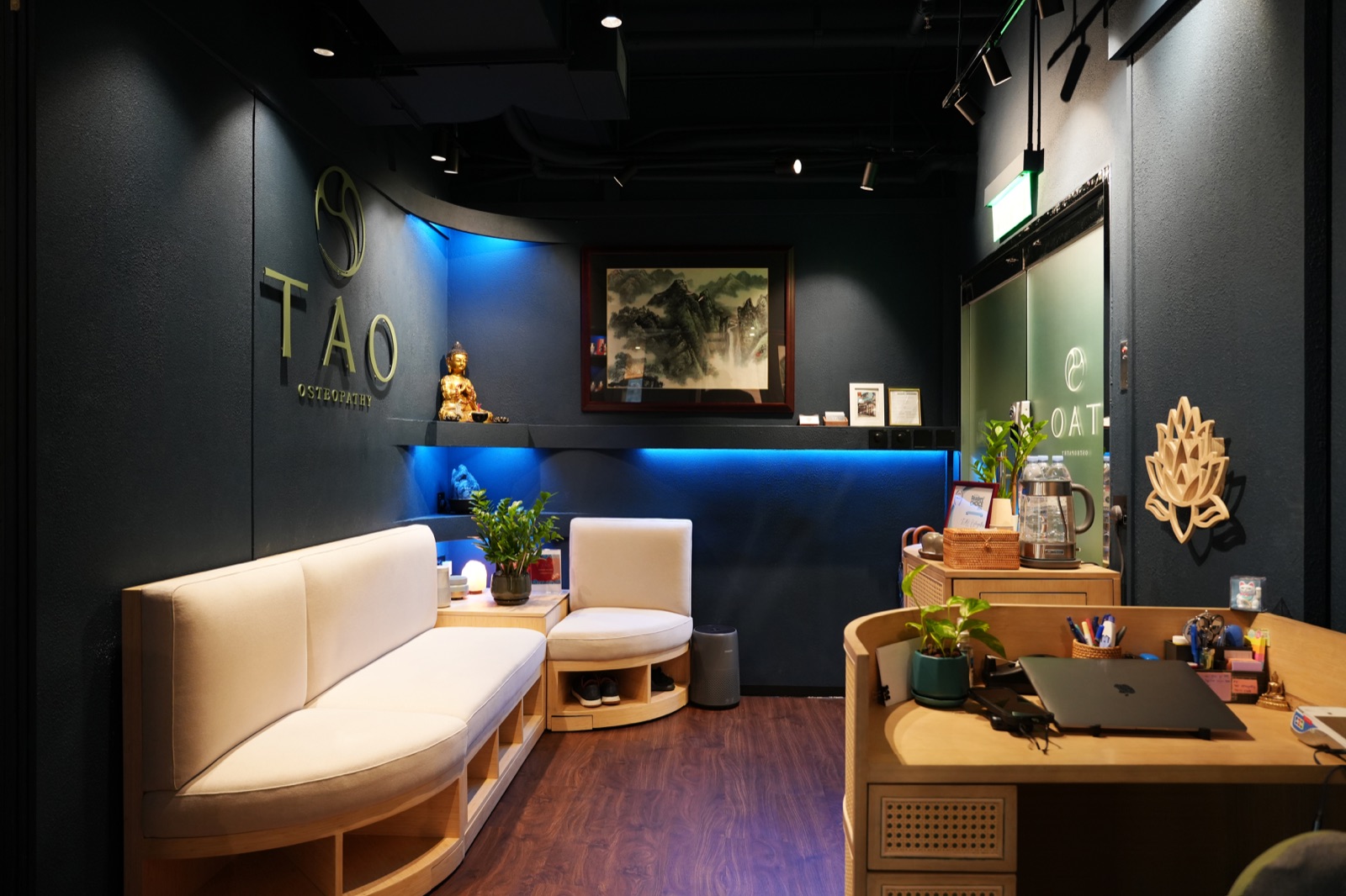 TAO Osteopathy treatment room in Central, Hong Kong