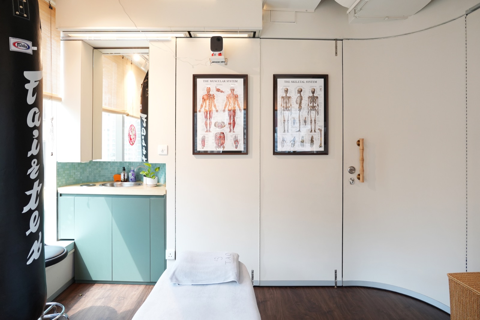 TAO Osteopathy treatment room in Central, Hong Kong